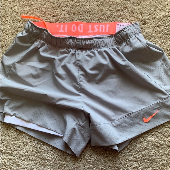Nike athletic shorts - Picture 1 of 3
